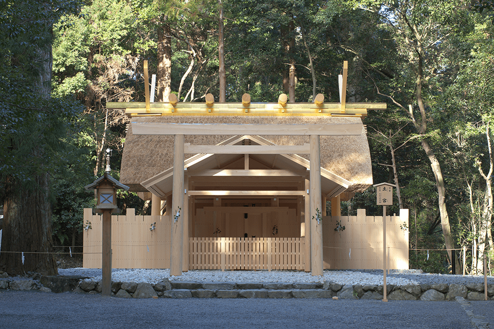 &copy;the Jingushicho.