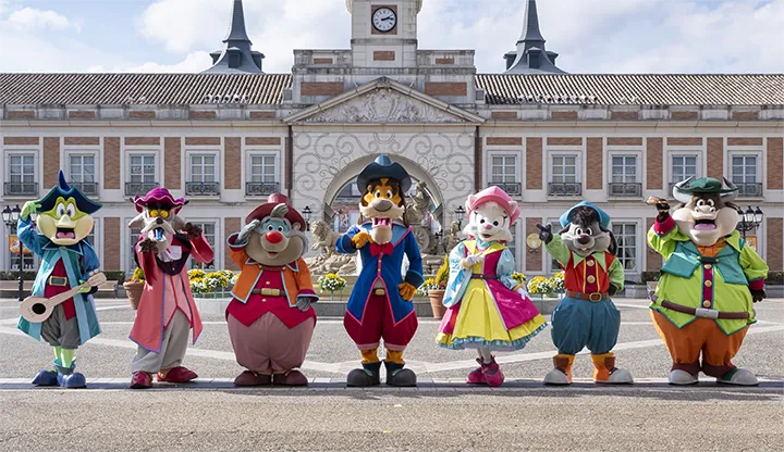 
志摩スペイン村 パルケエスパーニャのマスコットキャラクターたちの集合写真
