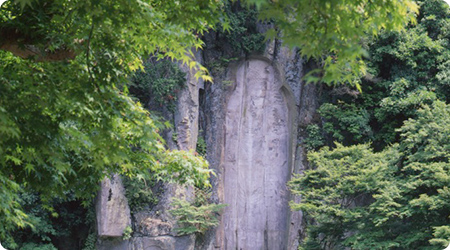 大野寺弥勒磨崖仏